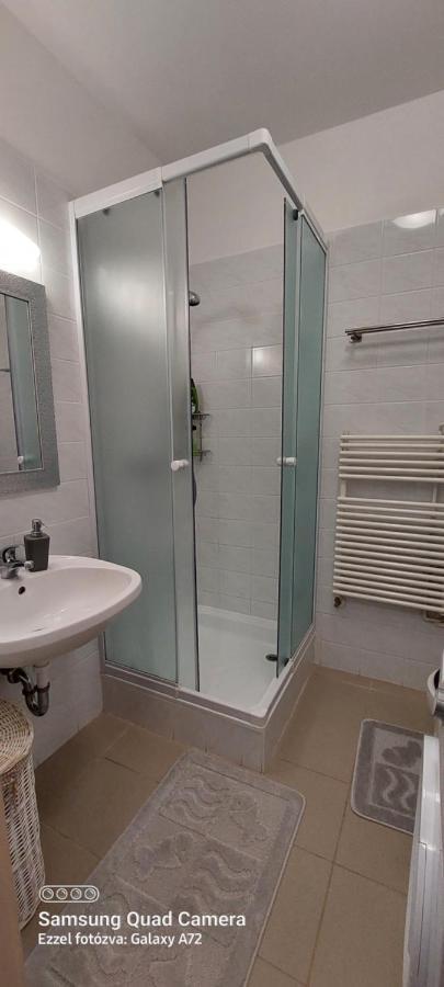 Beszedes-Lak, Aranypart Apartment Siofok Exterior photo