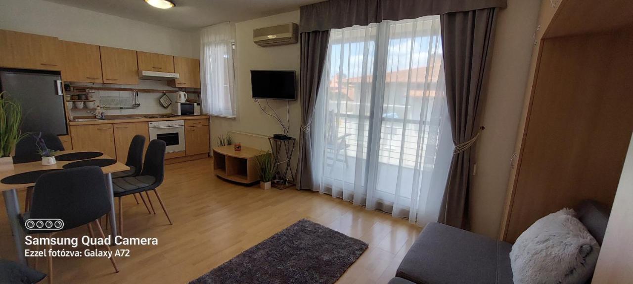 Beszedes-Lak, Aranypart Apartment Siofok Exterior photo